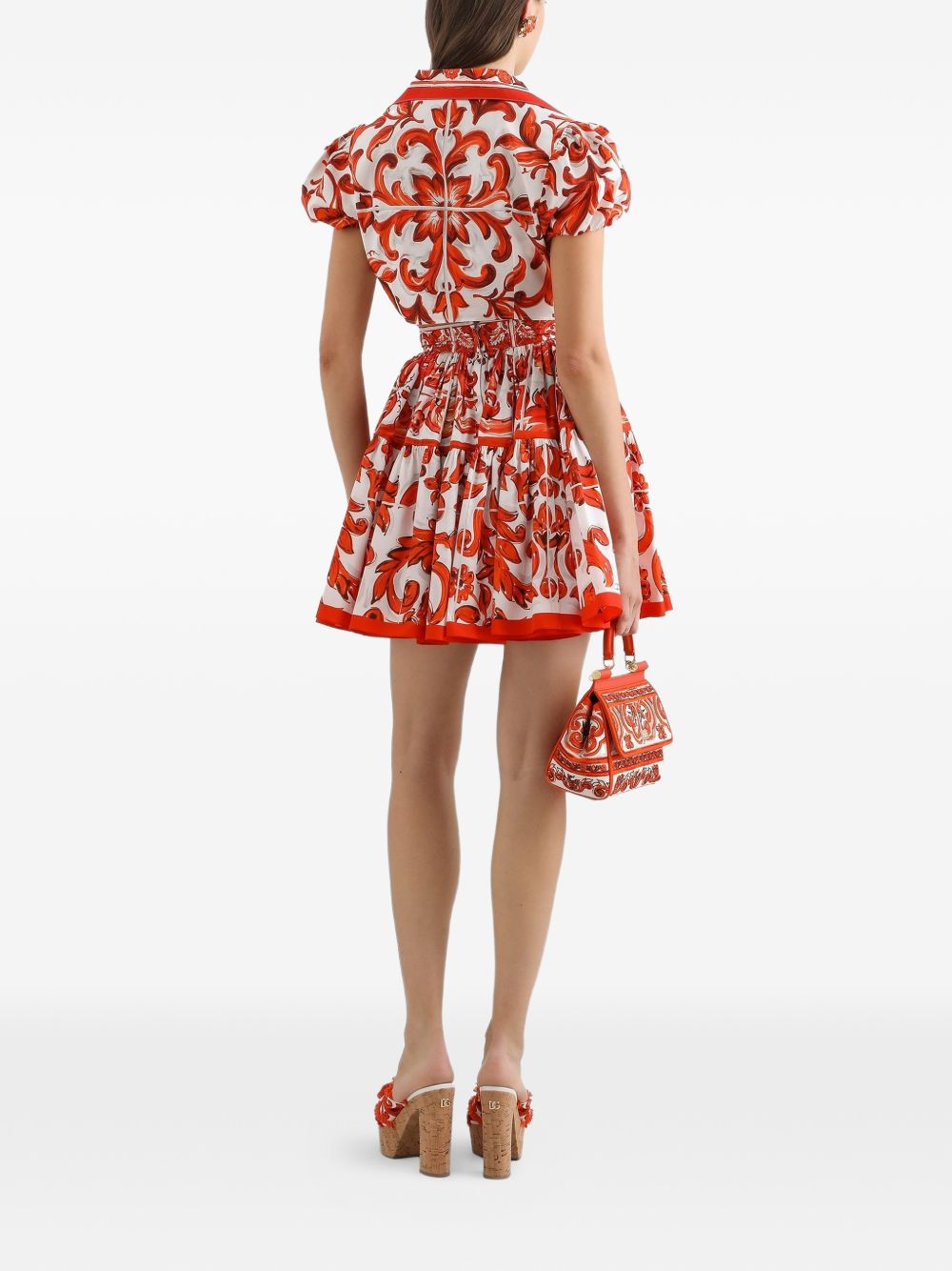 DOLCE e GABBANA Camicia in popeline con stampa Maiolica bianca e arancione