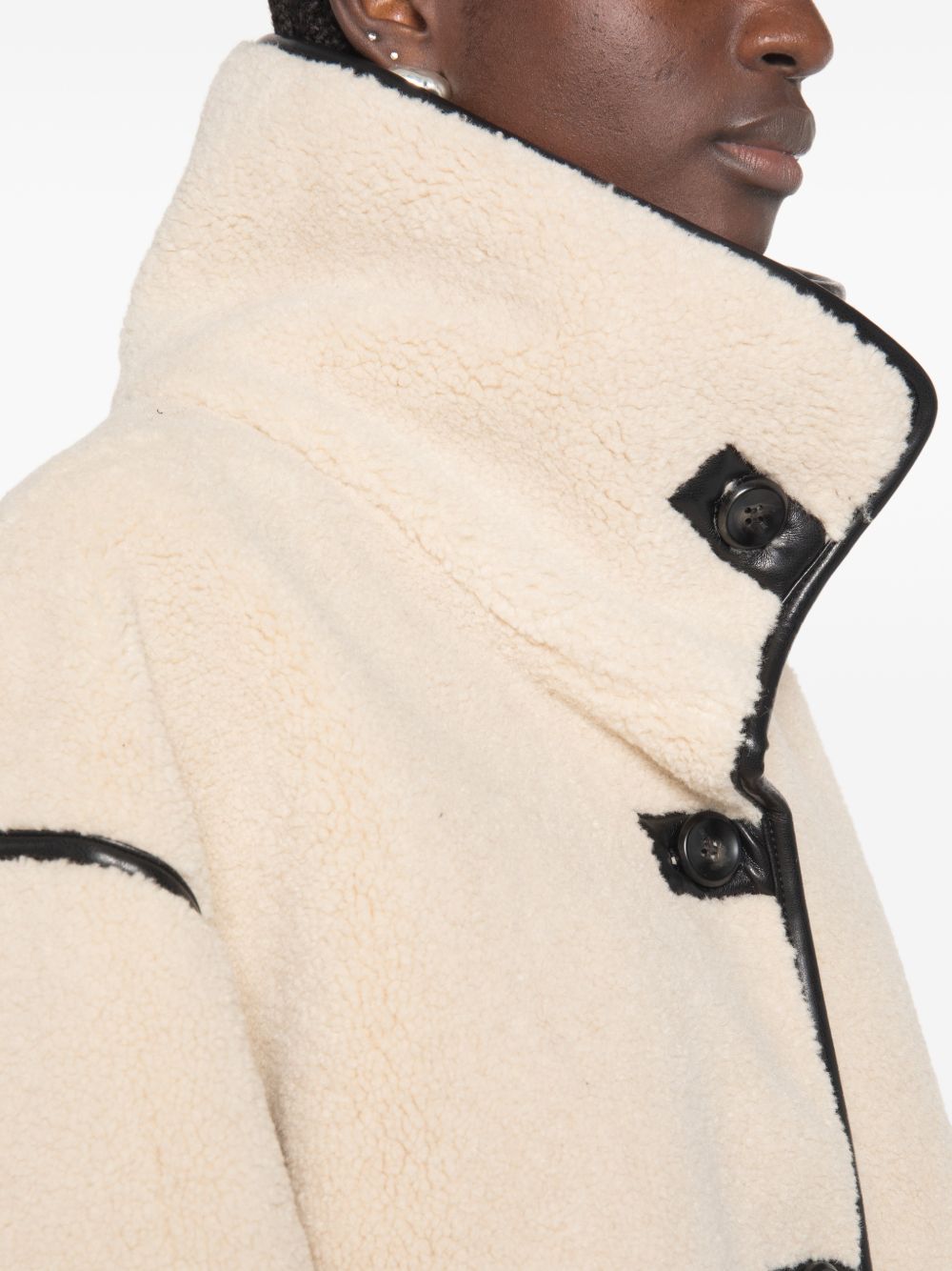 ELEH Giacca in ecopelliccia effetto shearling color crema con bordi a contrasto