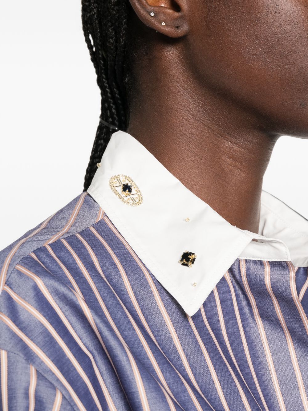 FORTE FORTE Camicia a righe bianche e viola con colletto bianco con strass