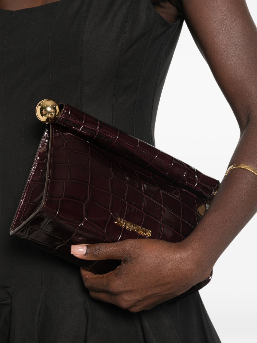 JACQUEMUS Borsa Le Sac Rond Carré bordeaux effetto coccodrillo