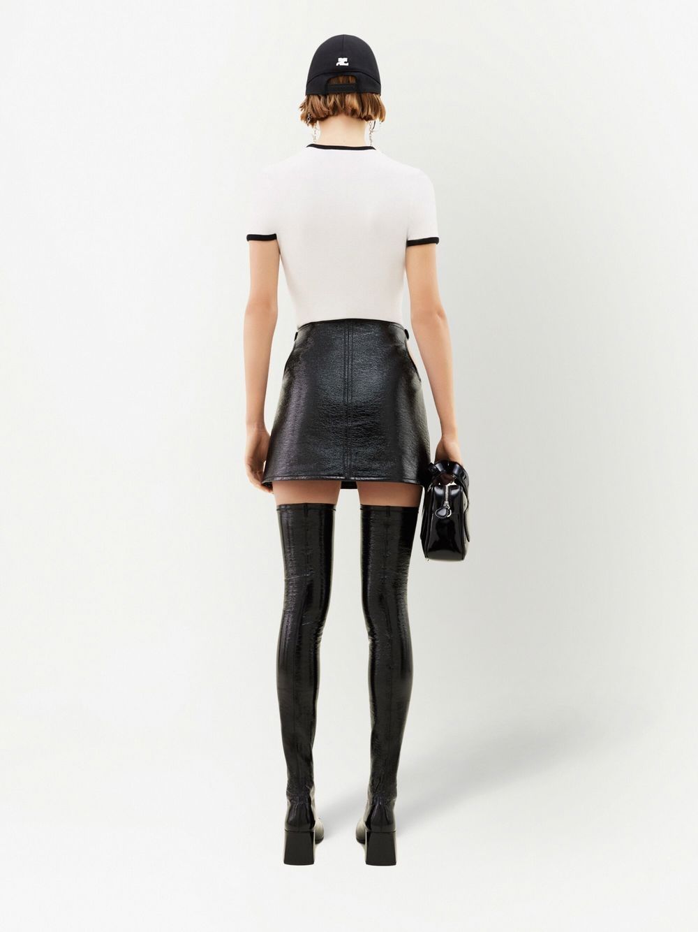 COURREGES T-shirt bianca con rifiniture nere e logo