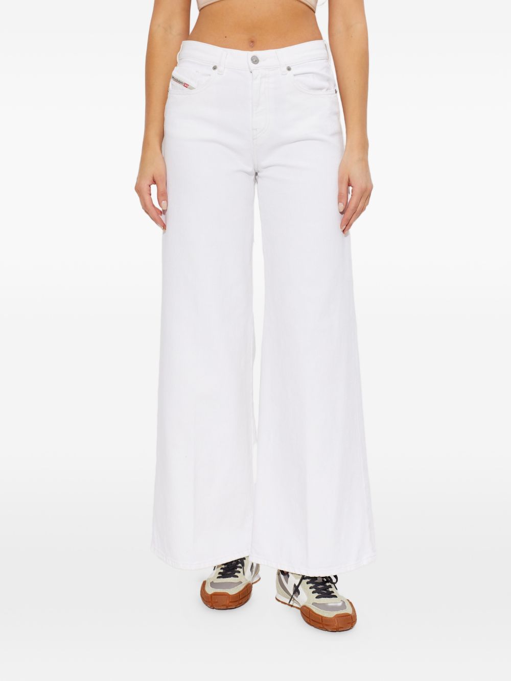 DIESEL Jeans a cinque tasche in cotone bianco con logo applicato