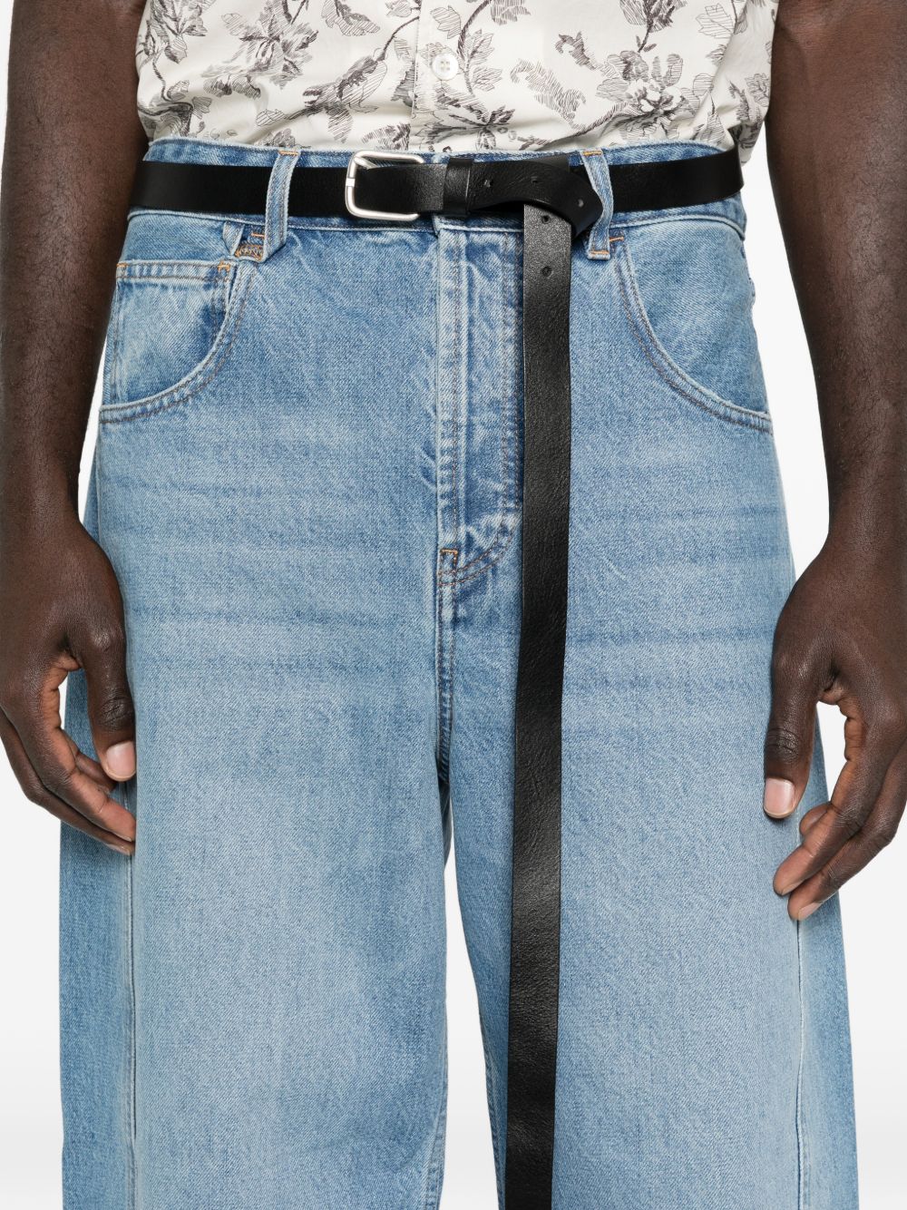 JACQUEMUS Jeans a gamba larga con tasche