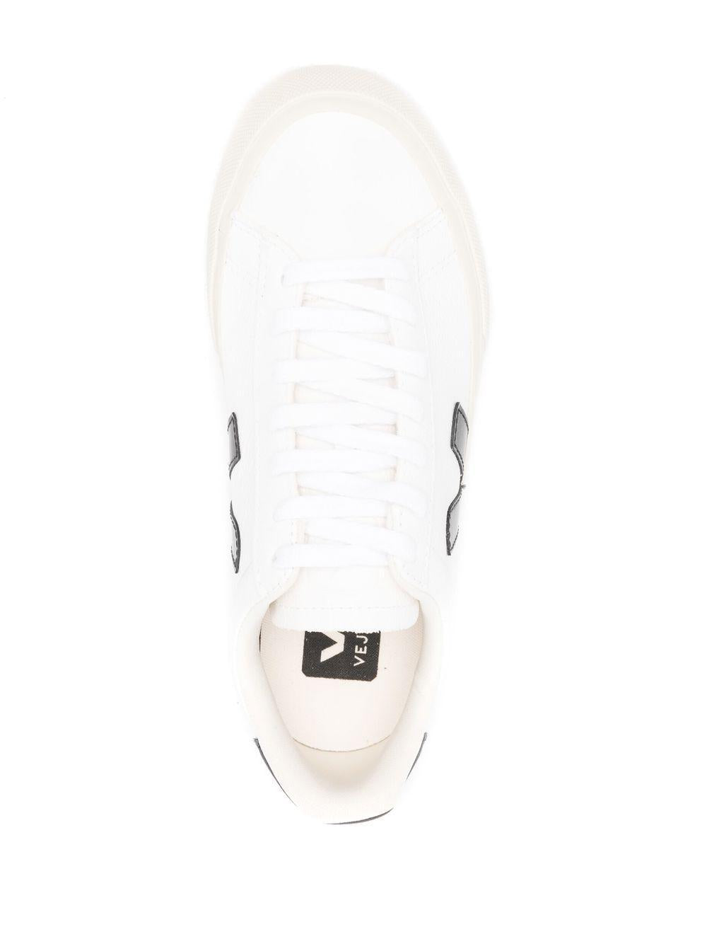 VEJA Sneakers con lacci bianche e nere