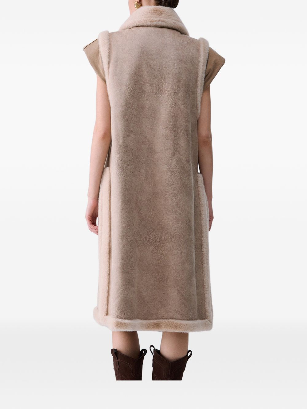 LIUJO Gilet lungo smanicato in ecopelliccia con cintura 