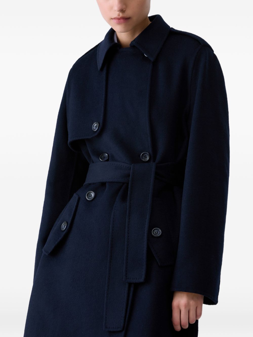 LIUJO Cappotto nero in lana con silhouette avvitata 