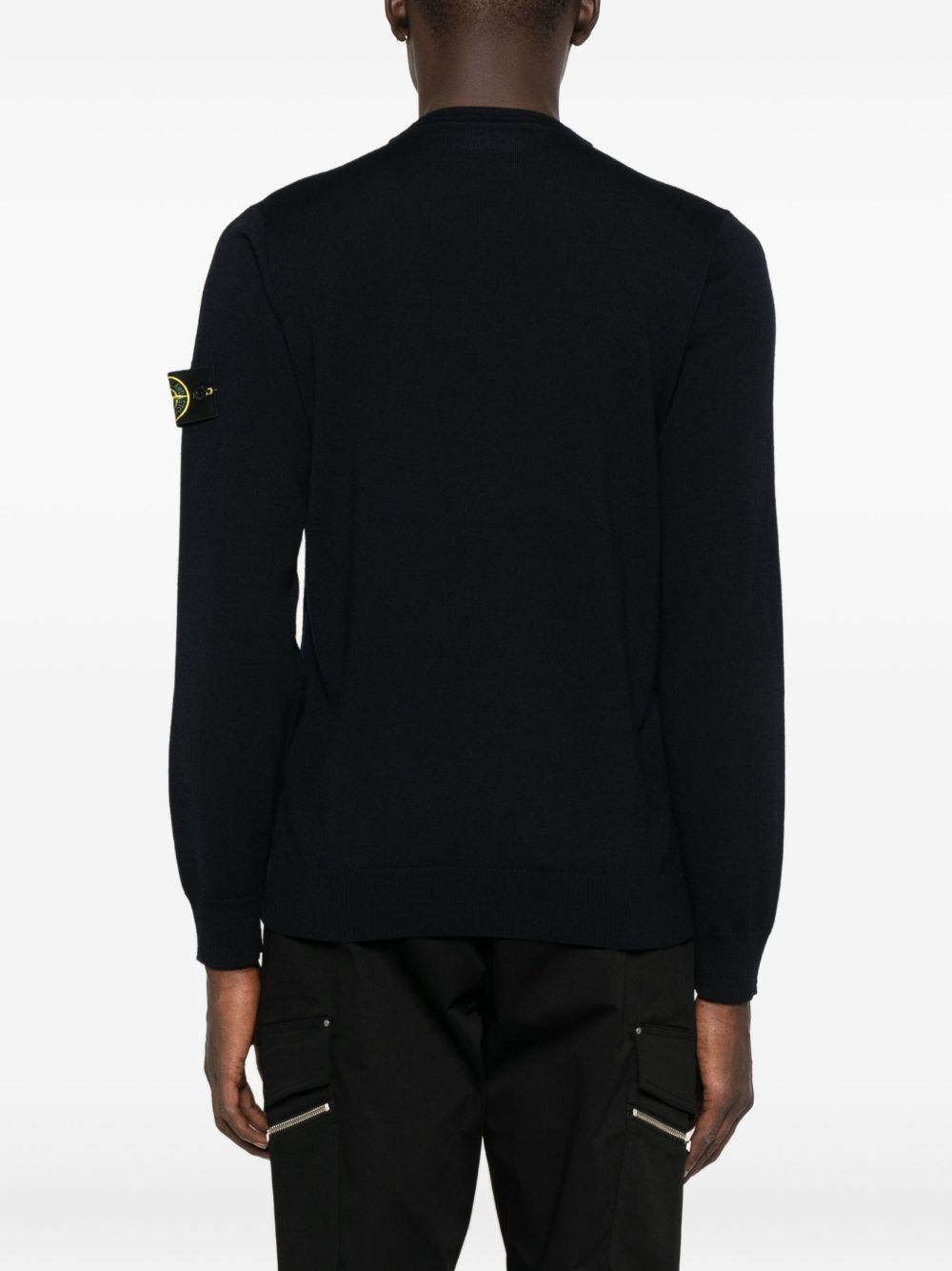 STONE ISLAND Maglia girocollo blu in lana con logo applicato 