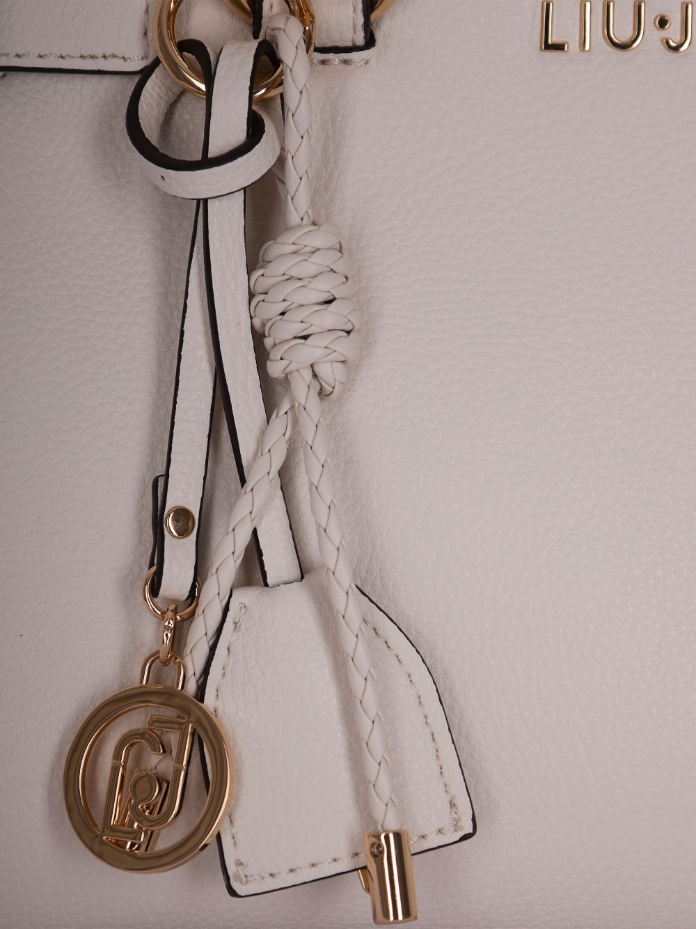 LIUJO Borsa Satchel media bianco sporco con charms 