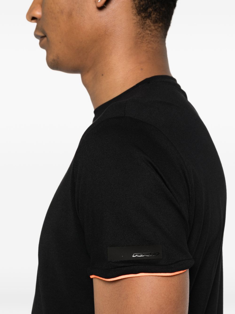 RRD ROBERTO RICCI DESIGNS T-shirt in cotone nero con bordo a contrasto arancione 