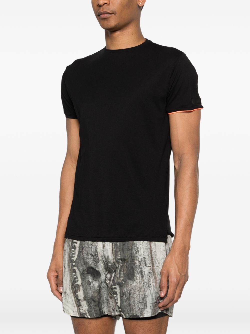RRD ROBERTO RICCI DESIGNS T-shirt in cotone nero con bordo a contrasto arancione 