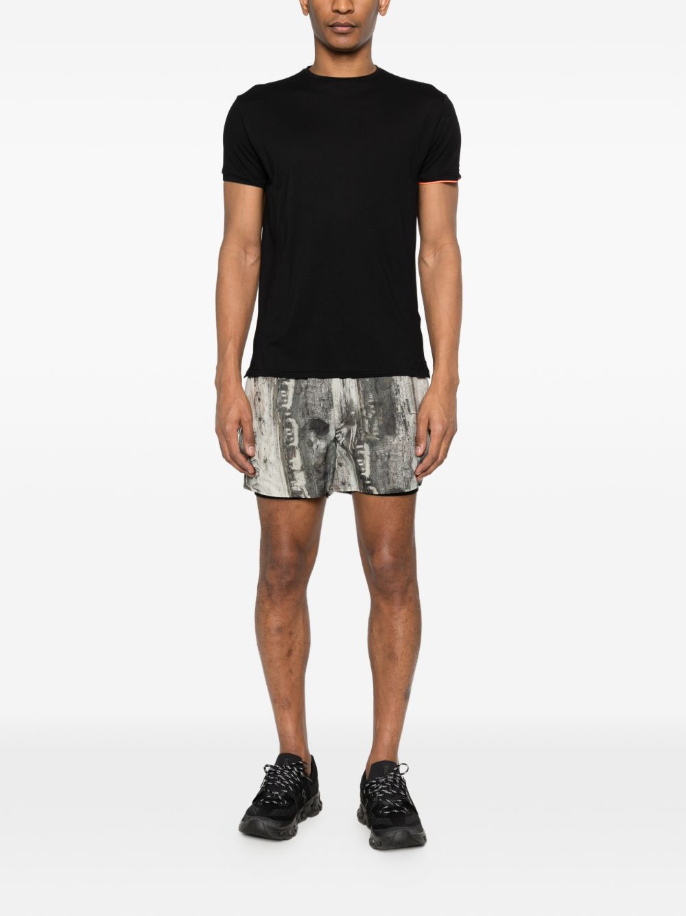 RRD ROBERTO RICCI DESIGNS T-shirt in cotone nero con bordo a contrasto arancione 